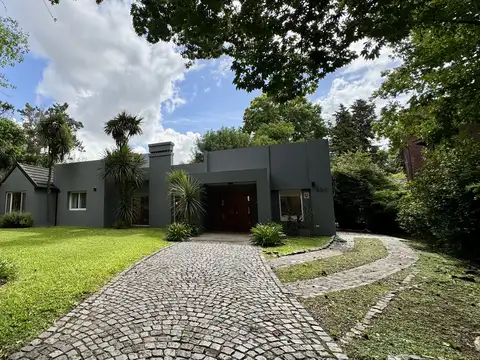 VENTA CASA 4 AMBIENTES CON PILETA EN SAN CARLOS COUNTRY