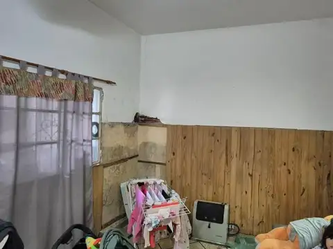 Casa 3 ambientes con 1 baño