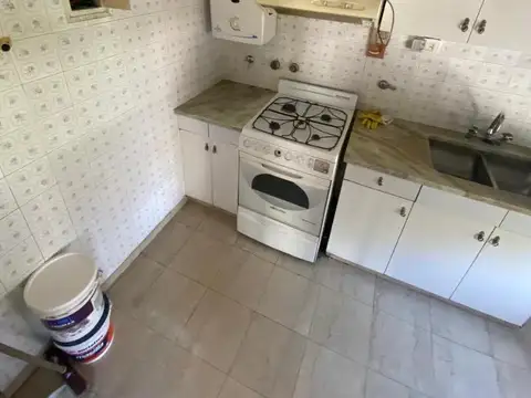 Zeballos 2300, Piso 2