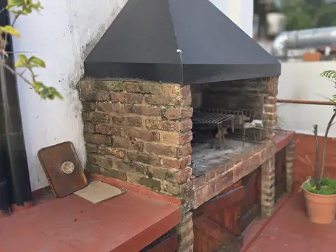 Depto Tipo Casa en Venta 80 años