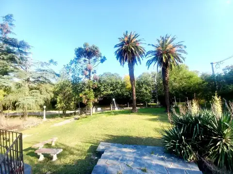 Paseo de La Alameda y Los Reartes 9400
