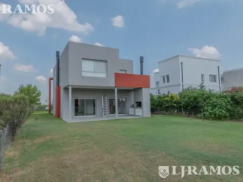 Casa en Alquiler de 3 dormitorios