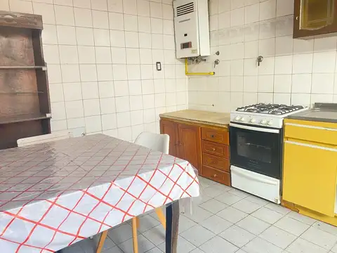 Depto Tipo Casa 5 ambientes con 2 baños