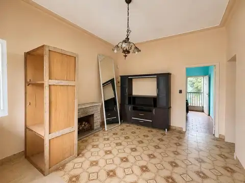 Casa 3 ambientes con 1 baño