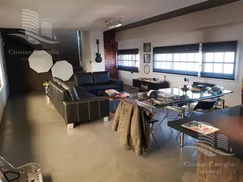 Venta / Alquiler - Galpón, Casa, Oficina, Terraza - Olivos, Vicente Lopez