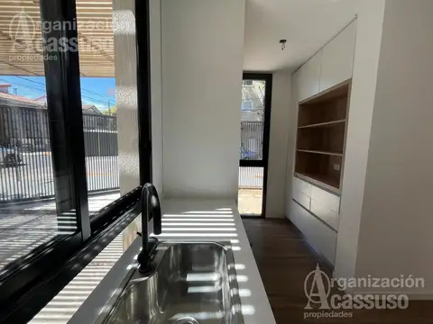 Depto Tipo Casa en Venta con 2 cocheras