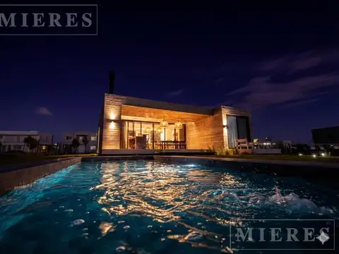 Casa en venta a la laguna Puertos Barrio Riberas