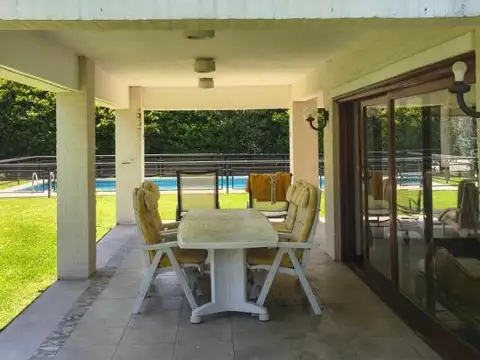 CASA EN VENTA LARENA COUNTRY CLUB