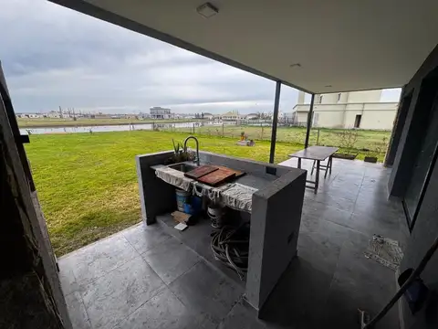 Casa en Alquiler Temporal de 4 dormitorios