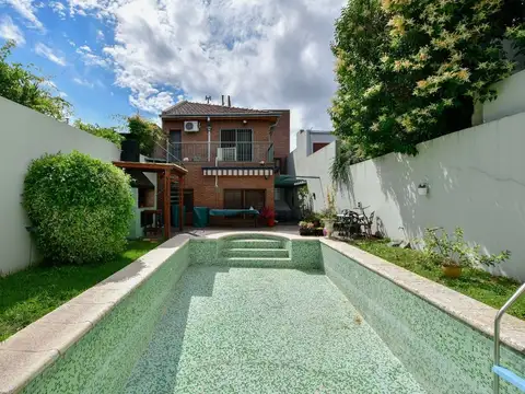 Casa 4 ambientes con 3 baños