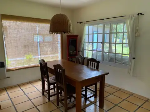 Casa en Alquiler en El Bosque - 3 dormitorios