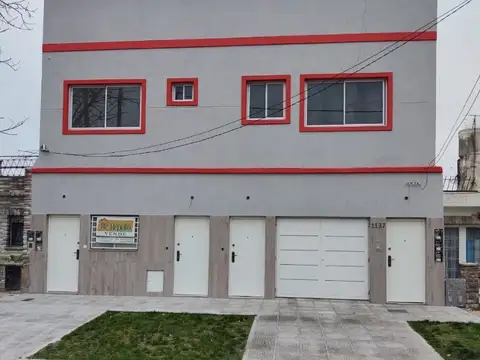 VENTA DUPLEX INTERNO EN BANFIELD 