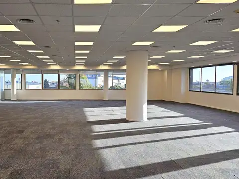 Oficina en Alquiler en Olivos, USD 57.200