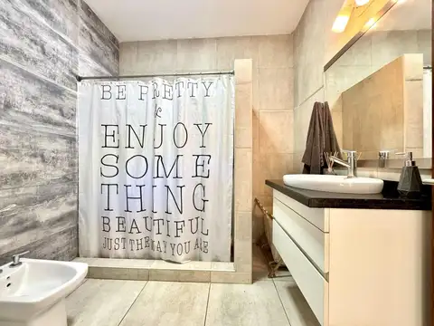 Casa en Venta al Este