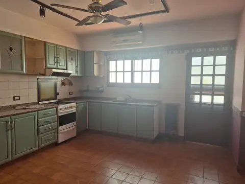 Casa en Venta en Villa Adelina, USD 160.000