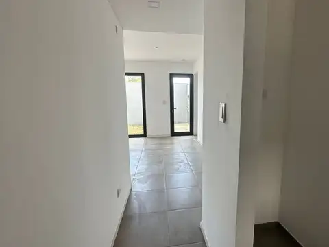 Duplex Venta La Plata 2 Dormitorios cochera patio