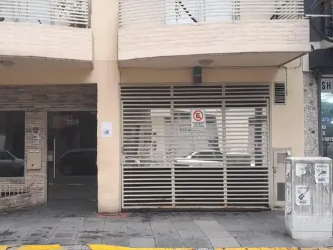 Cochera en venta en Almagro.