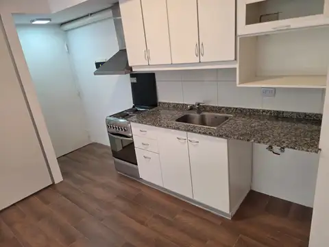 ALQUILER MONOAMBIENTE CON BALCON AL FRENTE