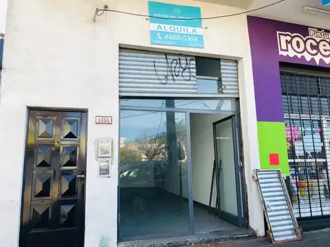 Local ante esquina Mosconi - zona plaza del cañón
