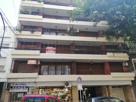 Cuatro ambiente con dependencia 