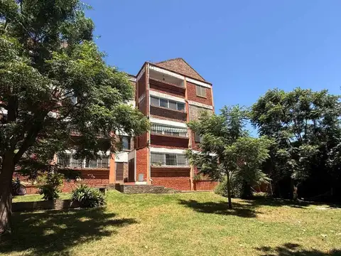 3 AMB COMPLEJO RODEADO  ESPACIOS VERDES EN QUILMES