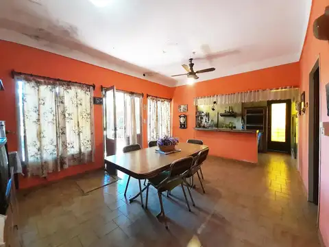 Venta Casa Lote Propio 2 Plantas - con patio y pileta