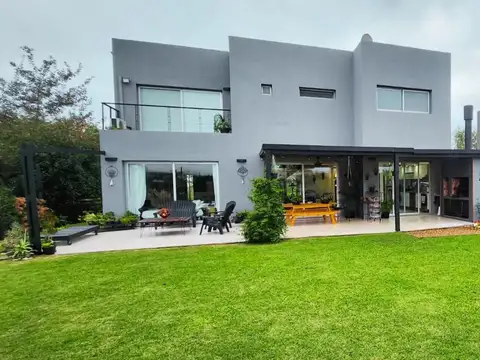 Casa en Barrio San Benito Villanueva