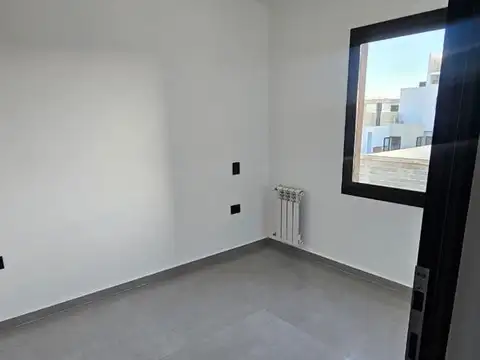 Casa 5 ambientes con 1 baño
