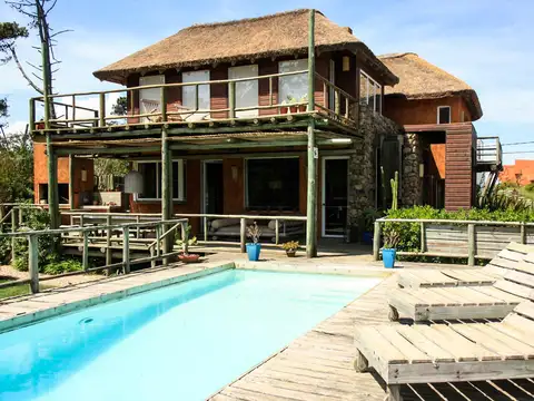 Casa en Venta en La Barra, USD 790.000