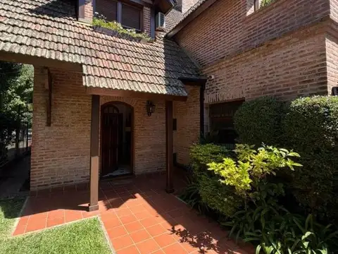 Beccar vias a libertador espec casa enVENTA 5 Dorm