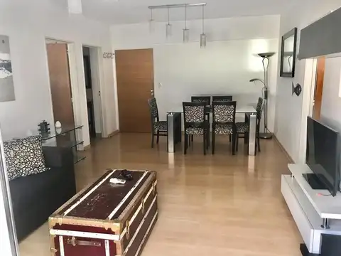 Libertador 7700, Piso 1