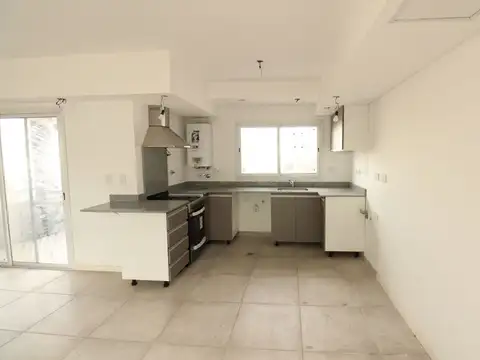 Duplex 4 ambientes olivos