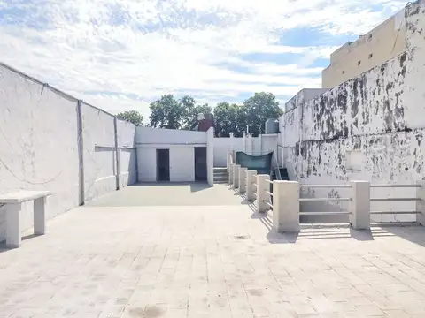 Casa 4 ambientes con 1 baño