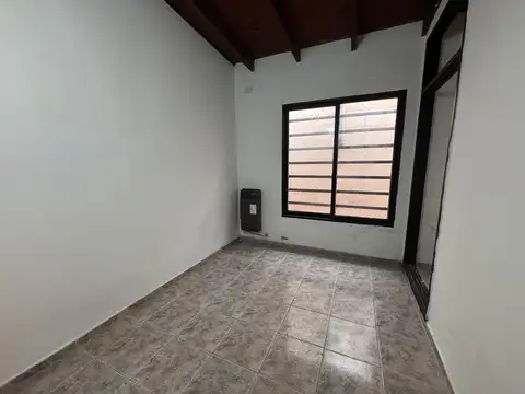 Casa en Alquiler en Terminal de Ómnibus, $ 550.000