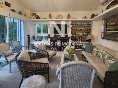 PLAYA MANSA , CASA DE 2 DORMITORIOS