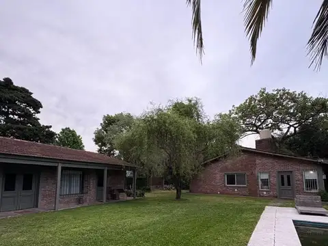 Casa en Venta con 1 cochera