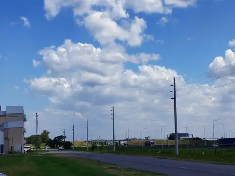 Venta 3 lotes 2200m2 Uso Comercial . Financiación