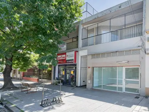 Venta PH comercial a reciclar apto rubro en Agronomía