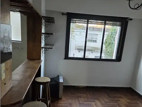 Chacabuco 500, Piso 1