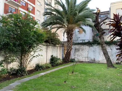 DEPARTAMENTO DE DOS  AMBIENTES CON BALCON AL FRENTE, A POCAS CUADRAS SUBTE LINEA A