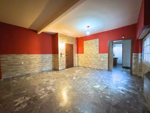 PH de 3 ambientes con patio y terraza