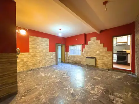 Depto Tipo Casa en Venta 50 años