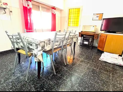 VENTA CASA 3AMB C/GARAGE PARQUE AVELLANEDA