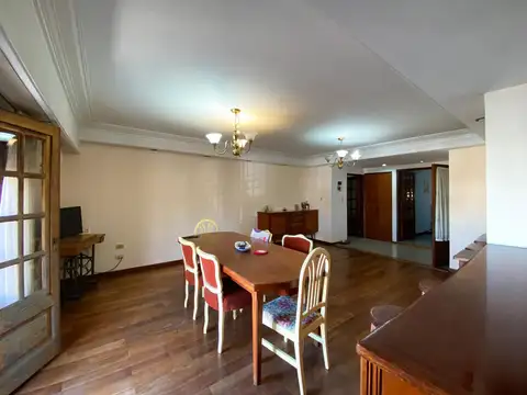 Venta casa con Galpón/Depósito en Av. Provincias Unidas al 200