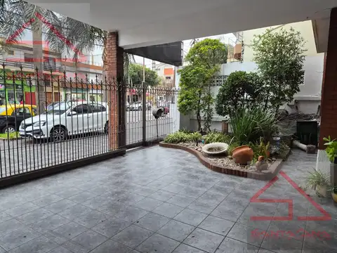 Casa en Alquiler en Lomas del Mirador, $ 2.900.000