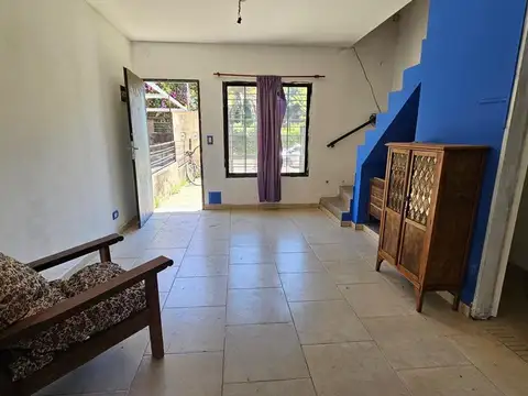 Depto Tipo Casa en Venta de 3 ambientes