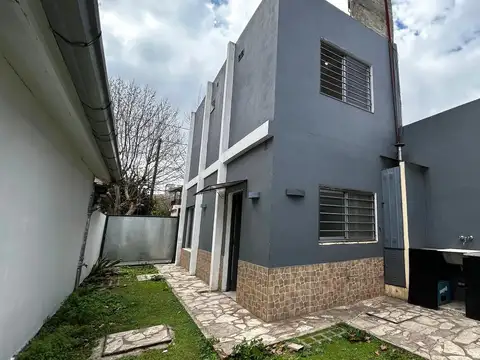 Depto Tipo Casa en Alquiler en Morón Norte, $ 950.000
