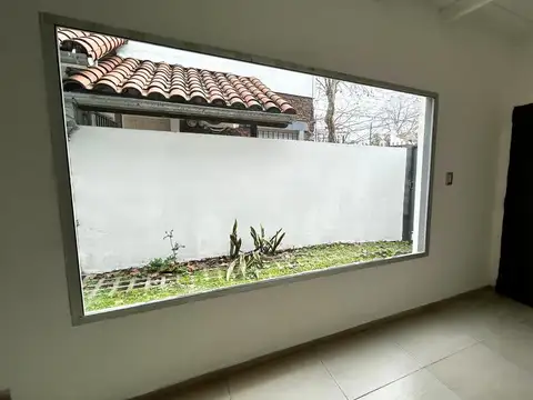 Depto Tipo Casa en Alquiler de 3 ambientes