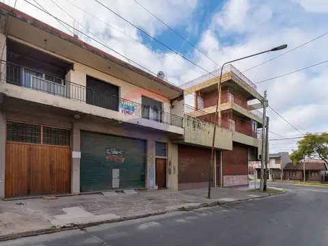 Juan B. Justo e/ Perez Galdo y Felipe Amoedo 100