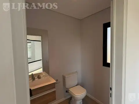 Casa en San Sebastián sobre hermosa Bahía a la laguna en Área 1 MB